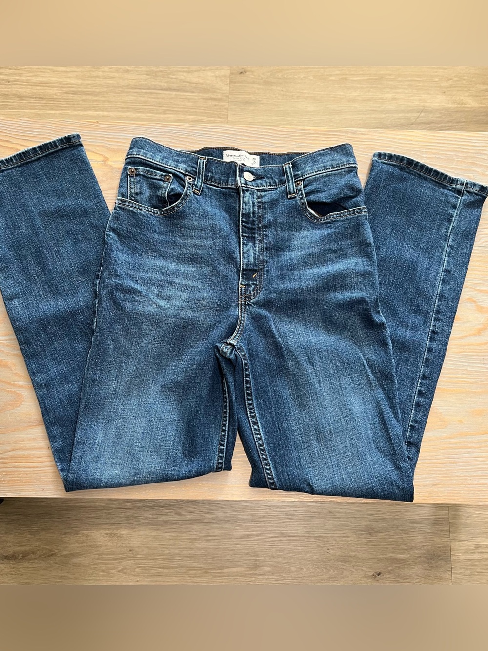 Abercrombie and fitch the 90s straight ultra high rise jean size 26 regular